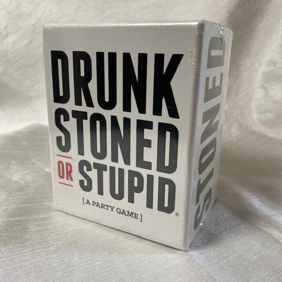 NEW in Box Drunk Stoned Or Stupid A Party Game 250 Cards Game DSS Games 2014 - Picture 1 of 3